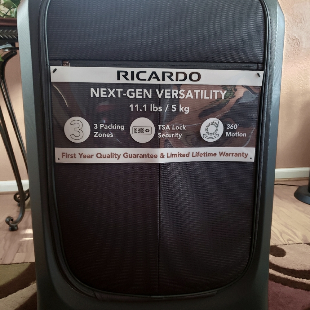 29 inch hardside suitcase